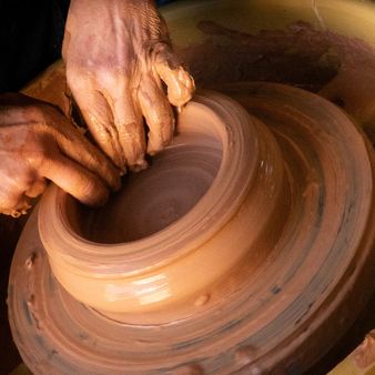 pottery-workshop-88DYIsFhuSs-unsplash